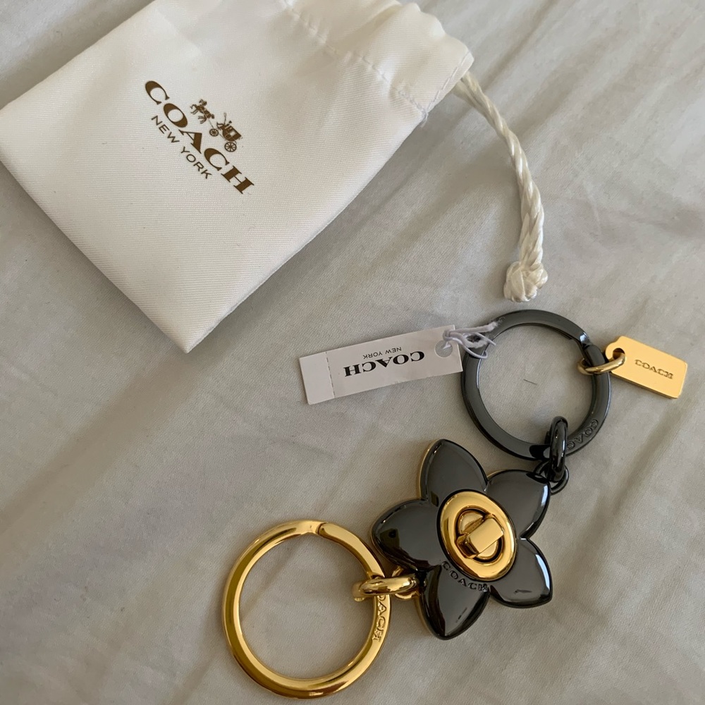 NWT COACH KEYCHAIN